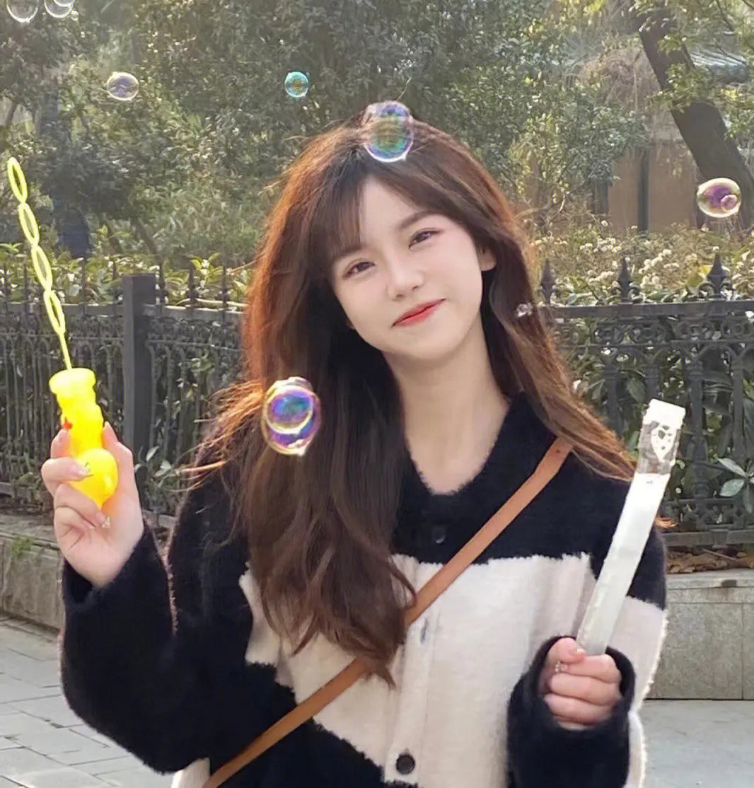 她引神明坠落$指尖沦陷